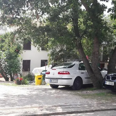 Apartamento 4693-2 For Max. 4 Pers. In Malinska