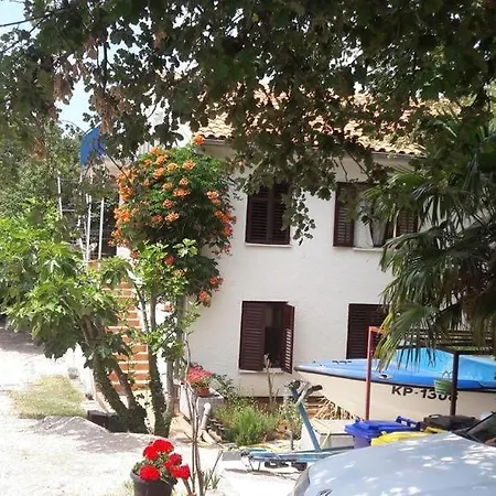 Apartment 4693-2 For Max. 4 Pers. In Malinska
