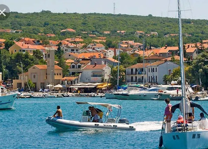 4693-2 For Max. 4 Pers. In Malinska