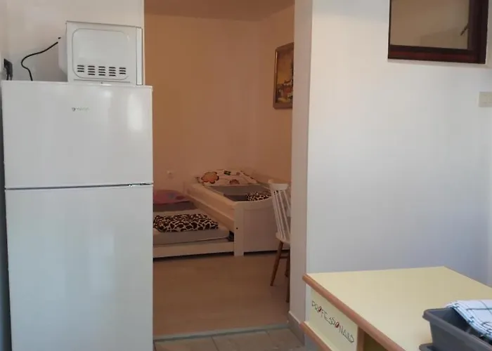 4693-2 For Max. 4 Pers. In Apartament