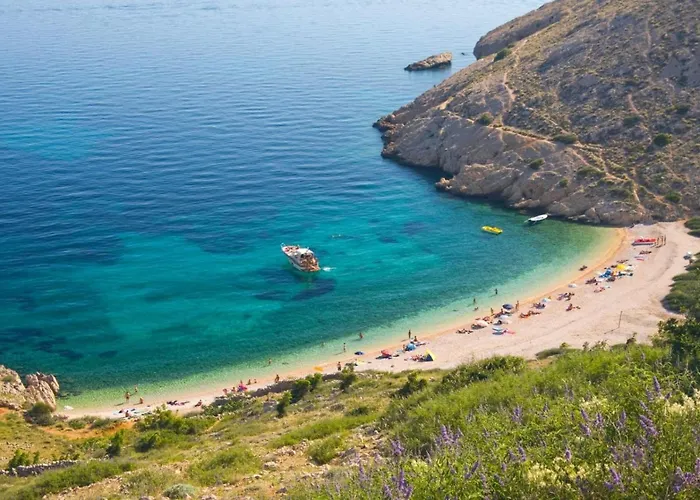 4693-2 For Max. 4 Pers. In *